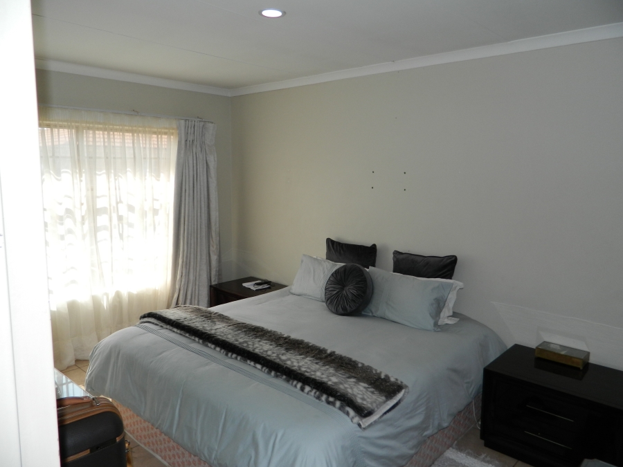 To Let 4 Bedroom Property for Rent in Hazeldean Gauteng