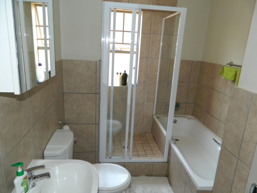 To Let 4 Bedroom Property for Rent in Hazeldean Gauteng