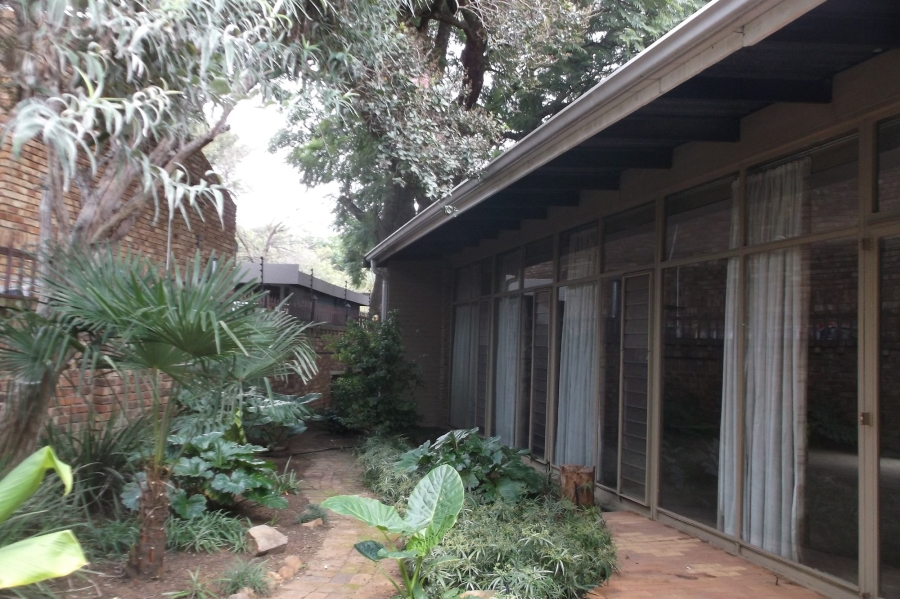 To Let 3 Bedroom Property for Rent in Lakefield Gauteng