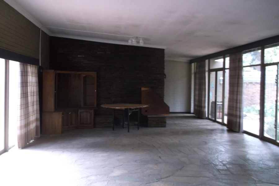 To Let 3 Bedroom Property for Rent in Lakefield Gauteng