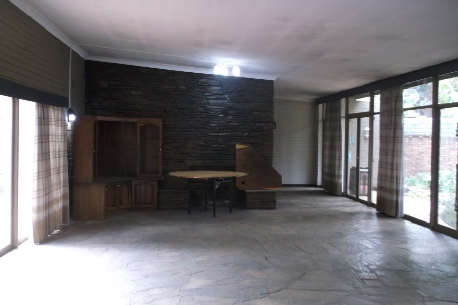 To Let 3 Bedroom Property for Rent in Lakefield Gauteng