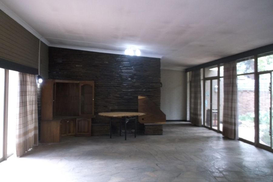 To Let 3 Bedroom Property for Rent in Lakefield Gauteng