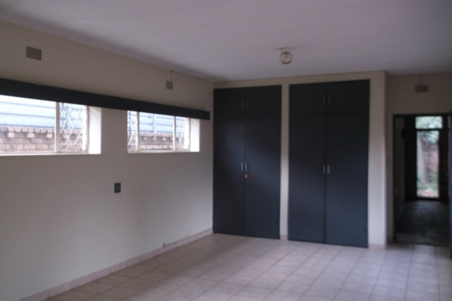 To Let 3 Bedroom Property for Rent in Lakefield Gauteng