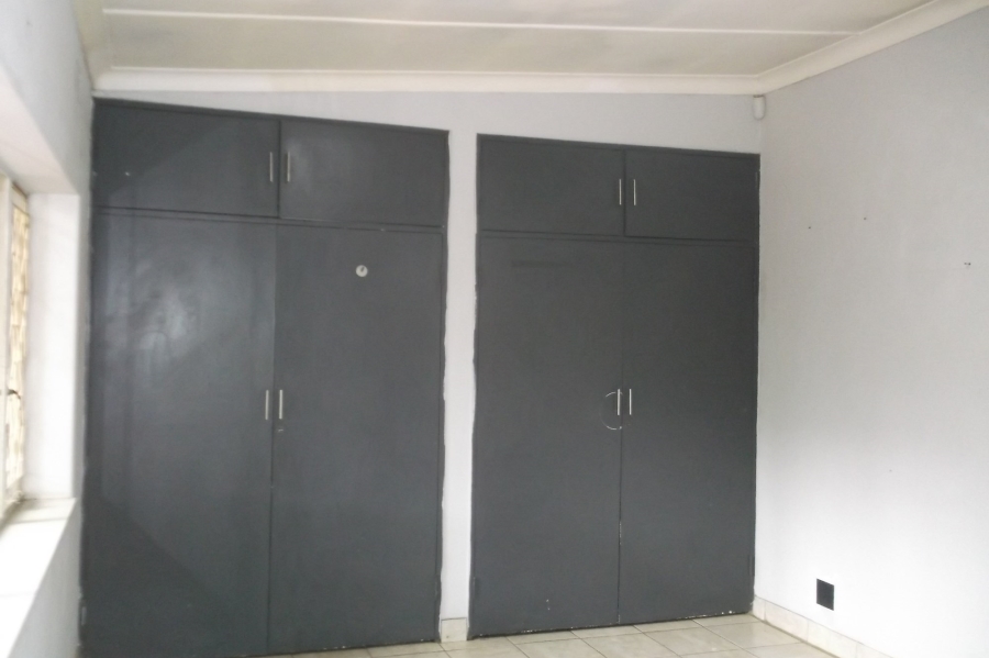 To Let 3 Bedroom Property for Rent in Lakefield Gauteng