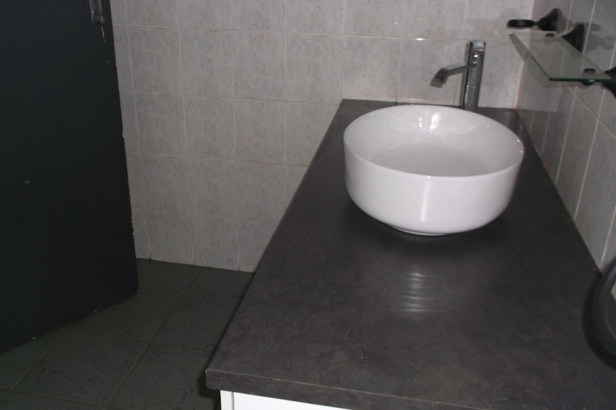 To Let 3 Bedroom Property for Rent in Lakefield Gauteng