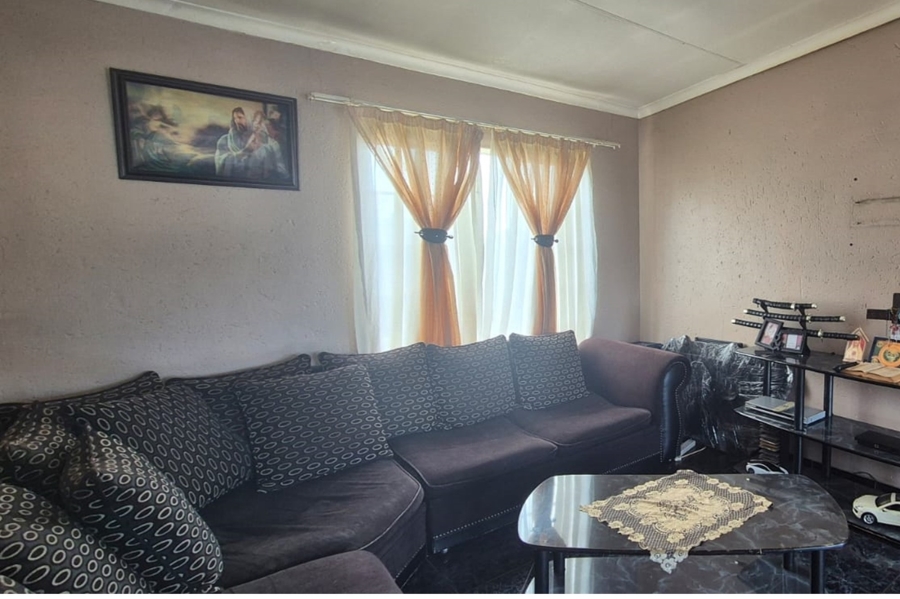 2 Bedroom Property for Sale in Norton Park Gauteng