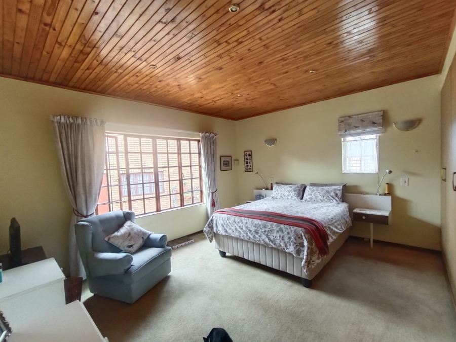 3 Bedroom Property for Sale in Hennopspark Gauteng