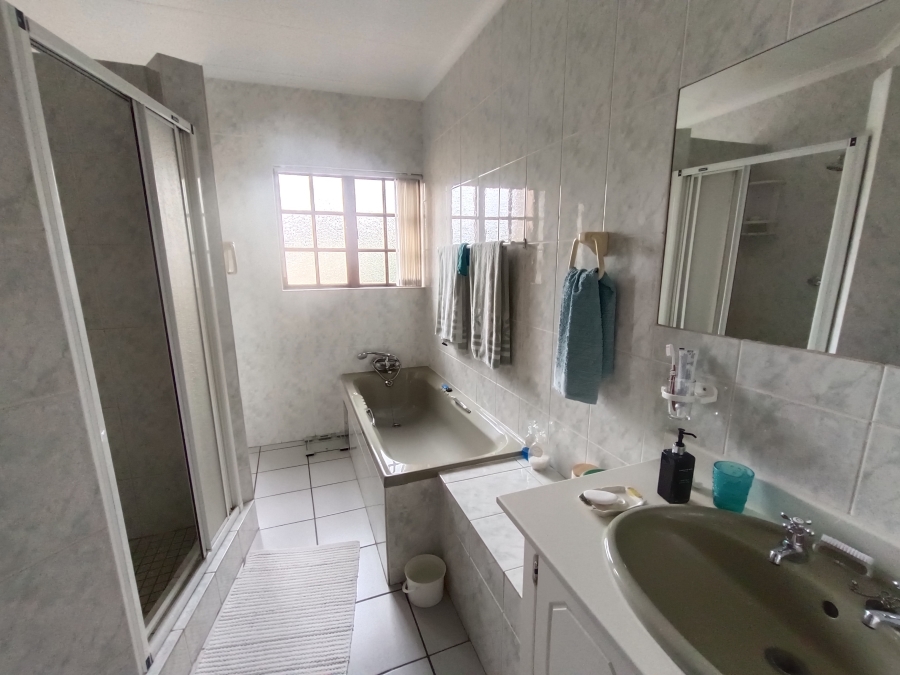 3 Bedroom Property for Sale in Hennopspark Gauteng