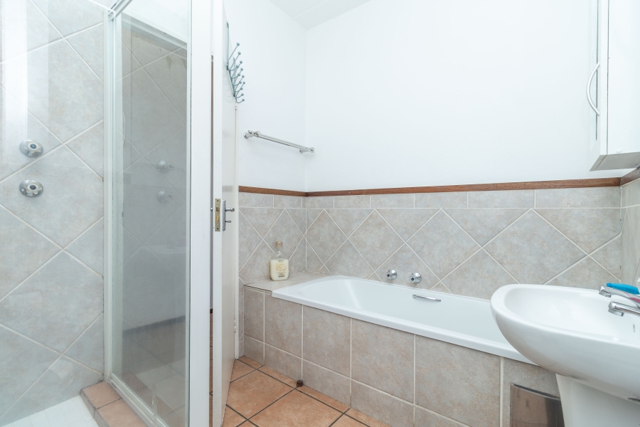 2 Bedroom Property for Sale in Douglasdale Gauteng