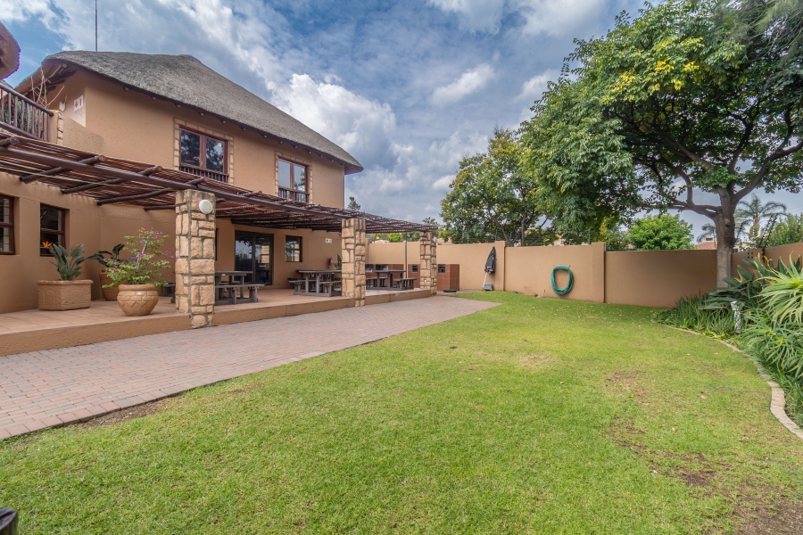 2 Bedroom Property for Sale in Douglasdale Gauteng