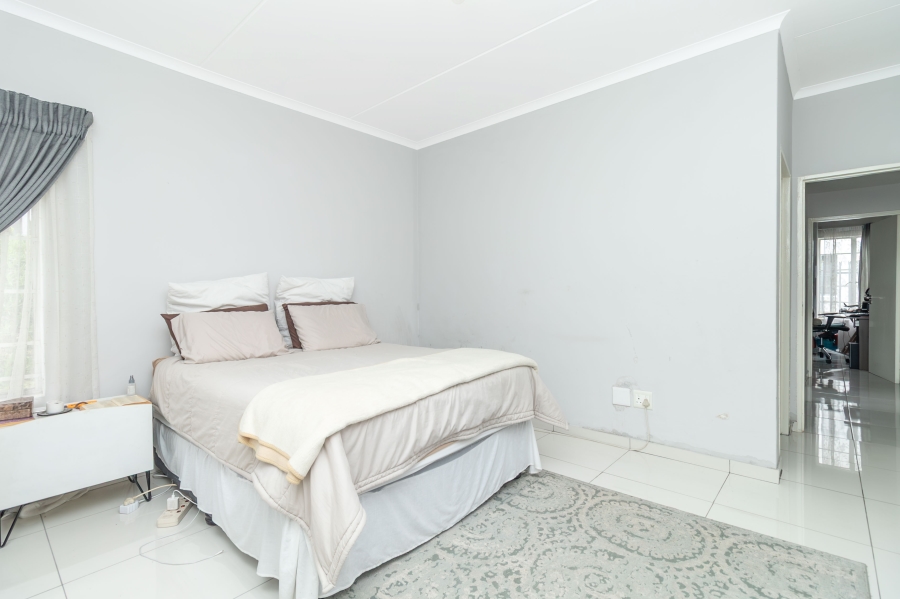 2 Bedroom Property for Sale in Douglasdale Gauteng