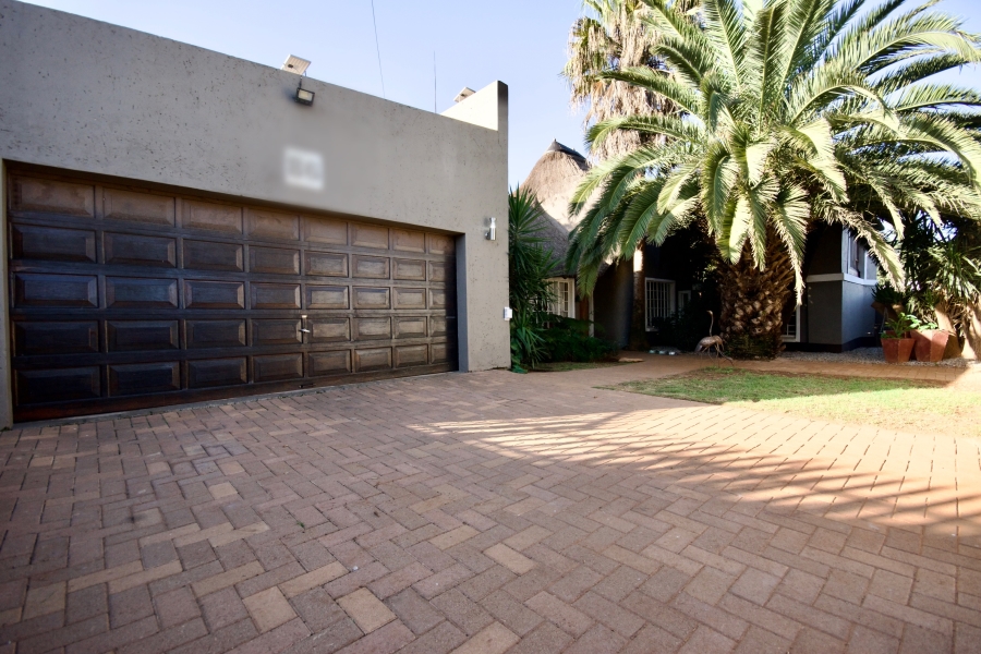 3 Bedroom Property for Sale in Eike Park Gauteng