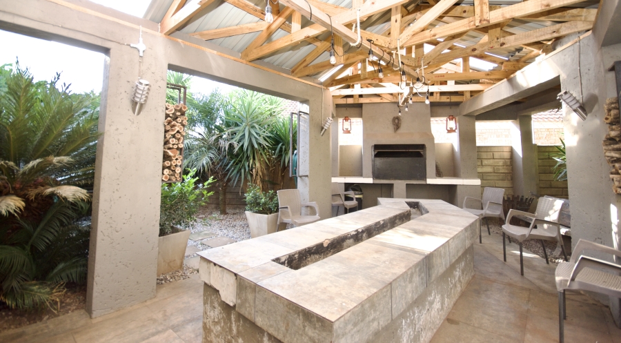 3 Bedroom Property for Sale in Eike Park Gauteng