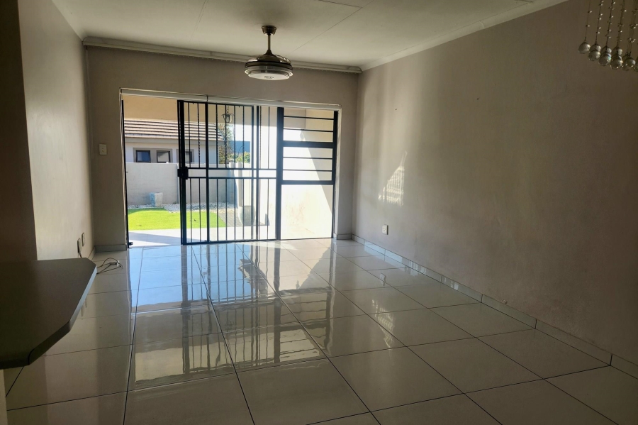 To Let 2 Bedroom Property for Rent in Kosmosdal Gauteng