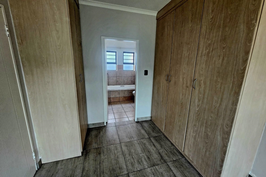 To Let 2 Bedroom Property for Rent in Kosmosdal Gauteng