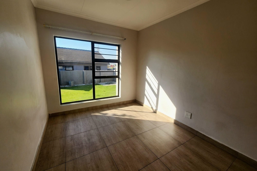To Let 2 Bedroom Property for Rent in Kosmosdal Gauteng