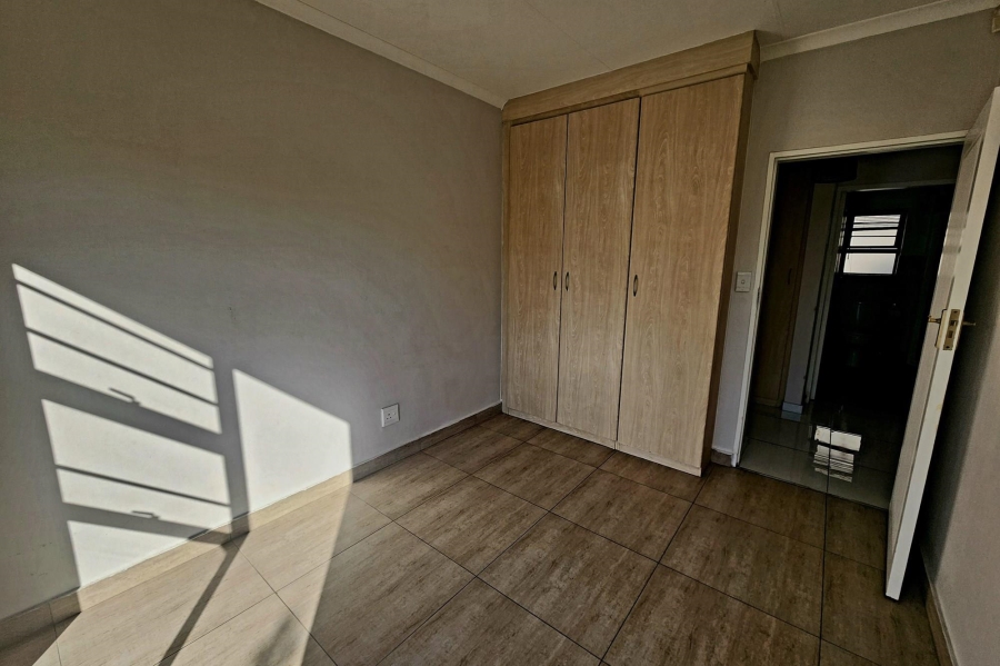To Let 2 Bedroom Property for Rent in Kosmosdal Gauteng