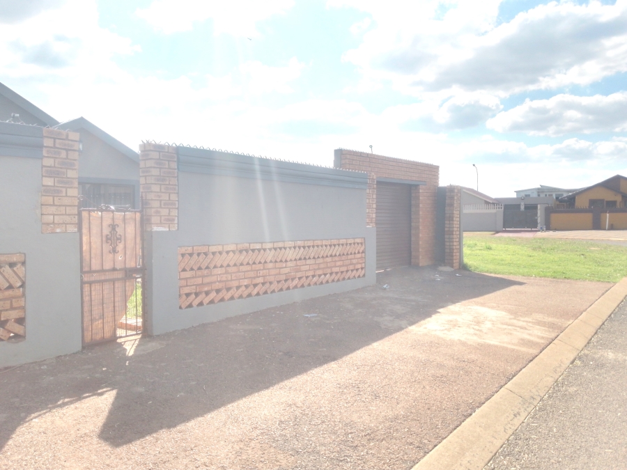 2 Bedroom Property for Sale in Villa Liza Gauteng