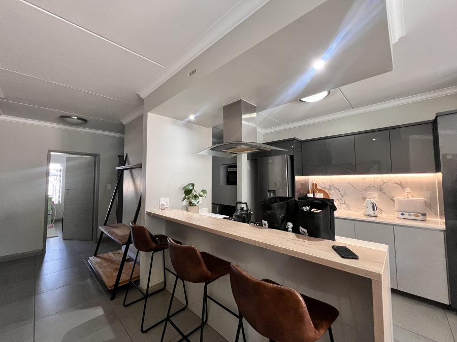 3 Bedroom Property for Sale in Carlswald Estate Gauteng