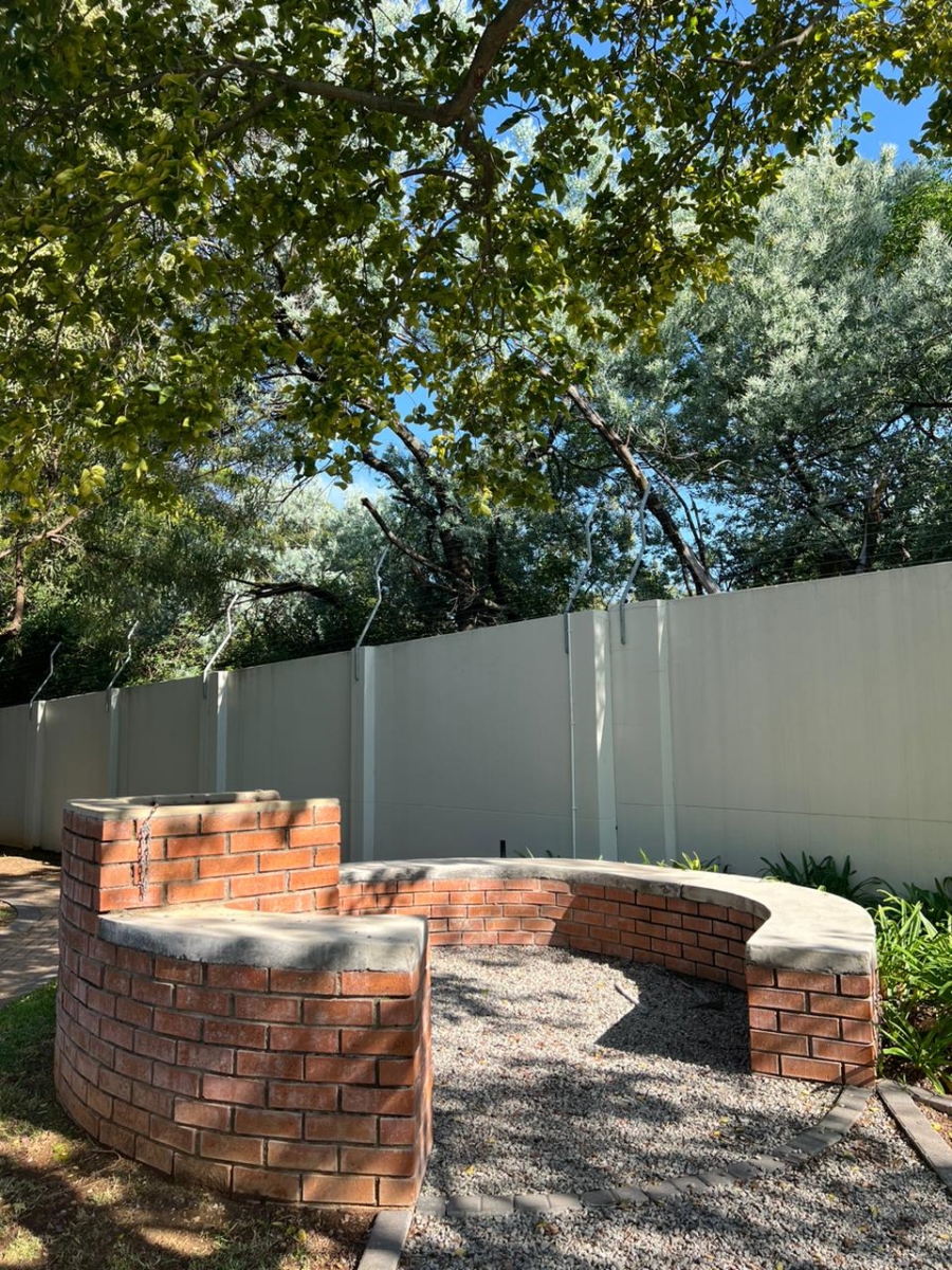 3 Bedroom Property for Sale in Carlswald Estate Gauteng