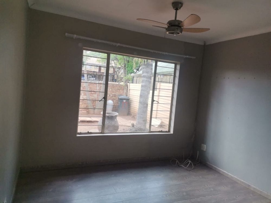 2 Bedroom Property for Sale in The Orchards Gauteng