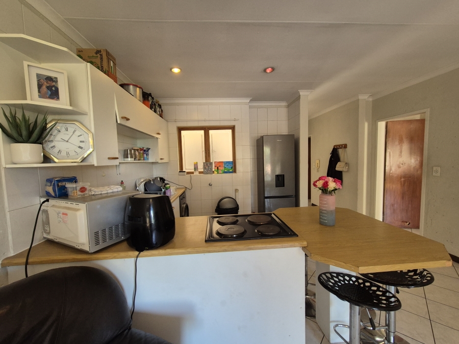 To Let 2 Bedroom Property for Rent in Buurendal Gauteng