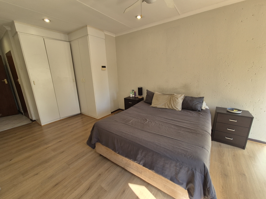 To Let 2 Bedroom Property for Rent in Buurendal Gauteng