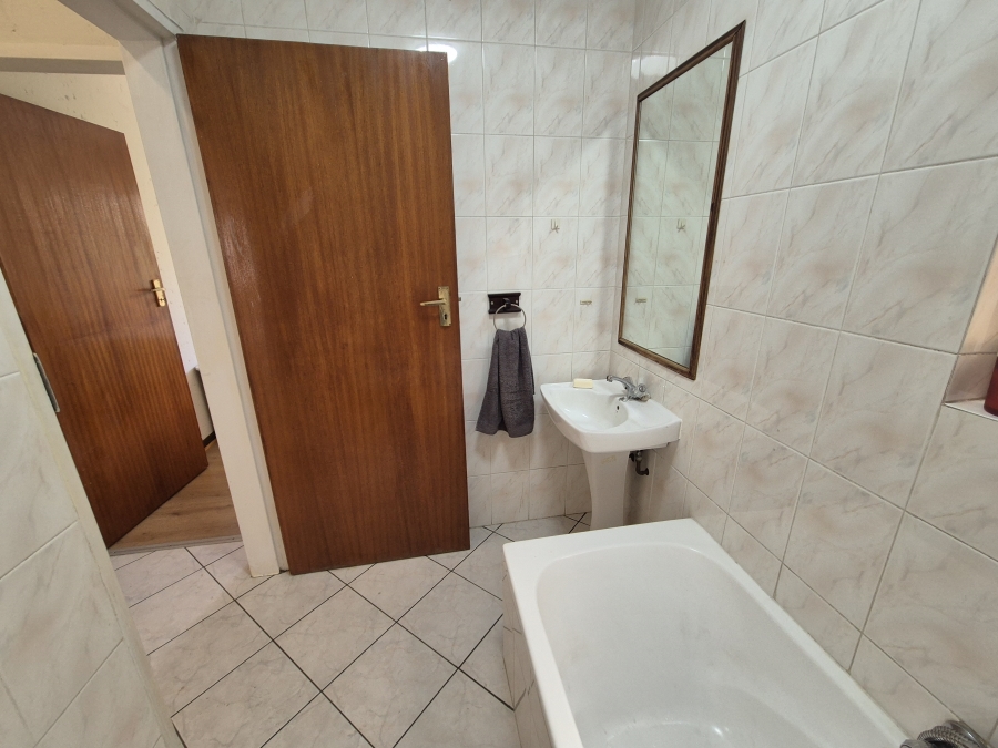 To Let 2 Bedroom Property for Rent in Buurendal Gauteng