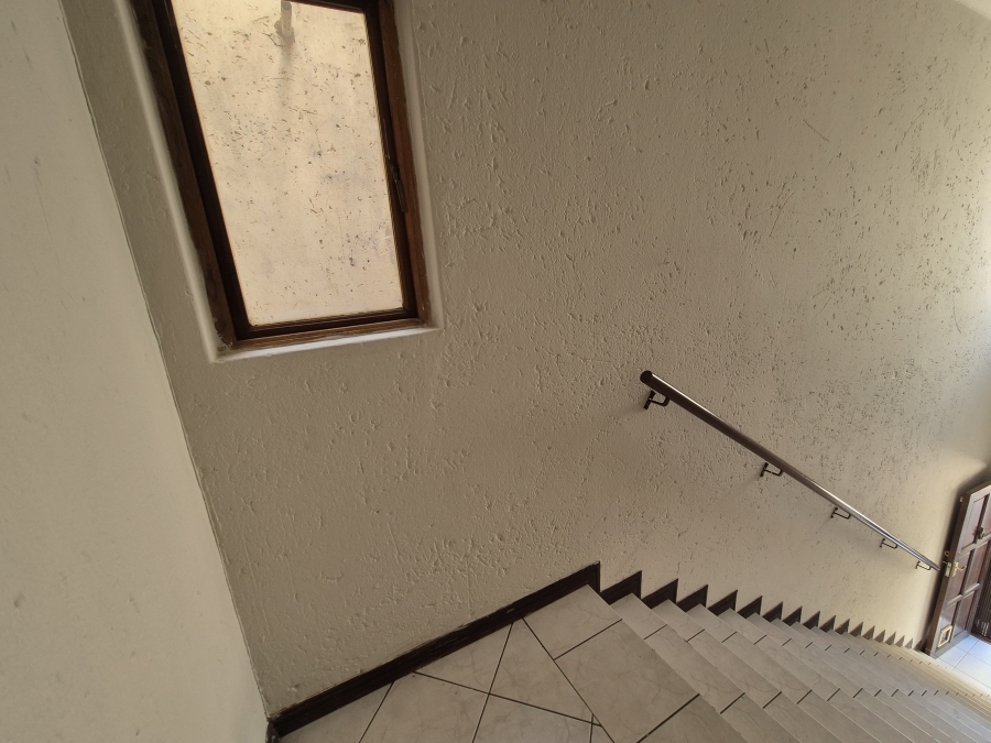 To Let 2 Bedroom Property for Rent in Buurendal Gauteng