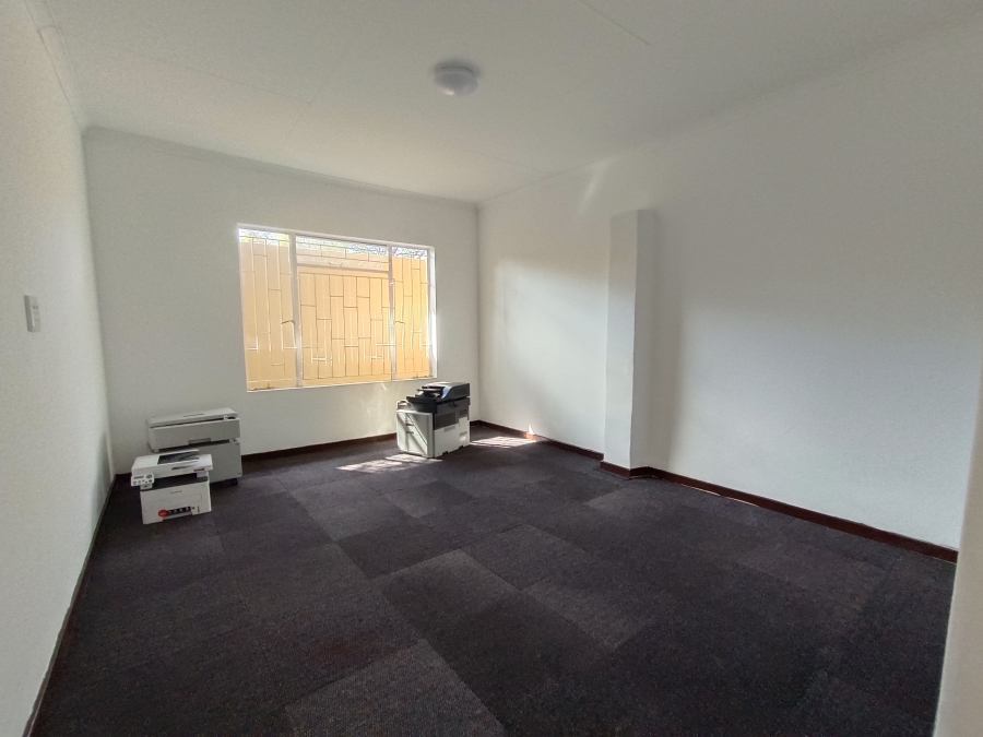 9 Bedroom Property for Sale in Hennopspark Gauteng