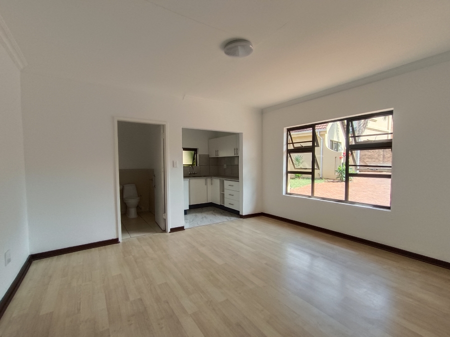 9 Bedroom Property for Sale in Hennopspark Gauteng