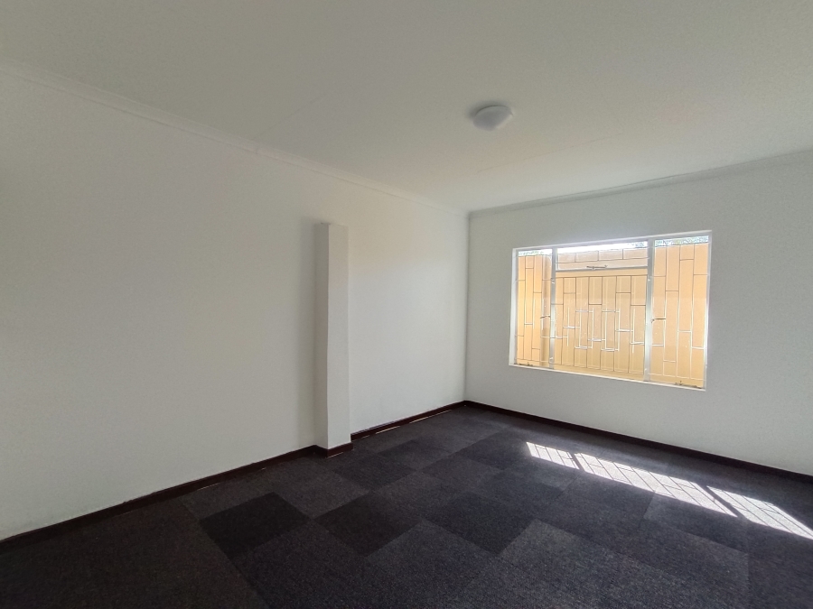 9 Bedroom Property for Sale in Hennopspark Gauteng