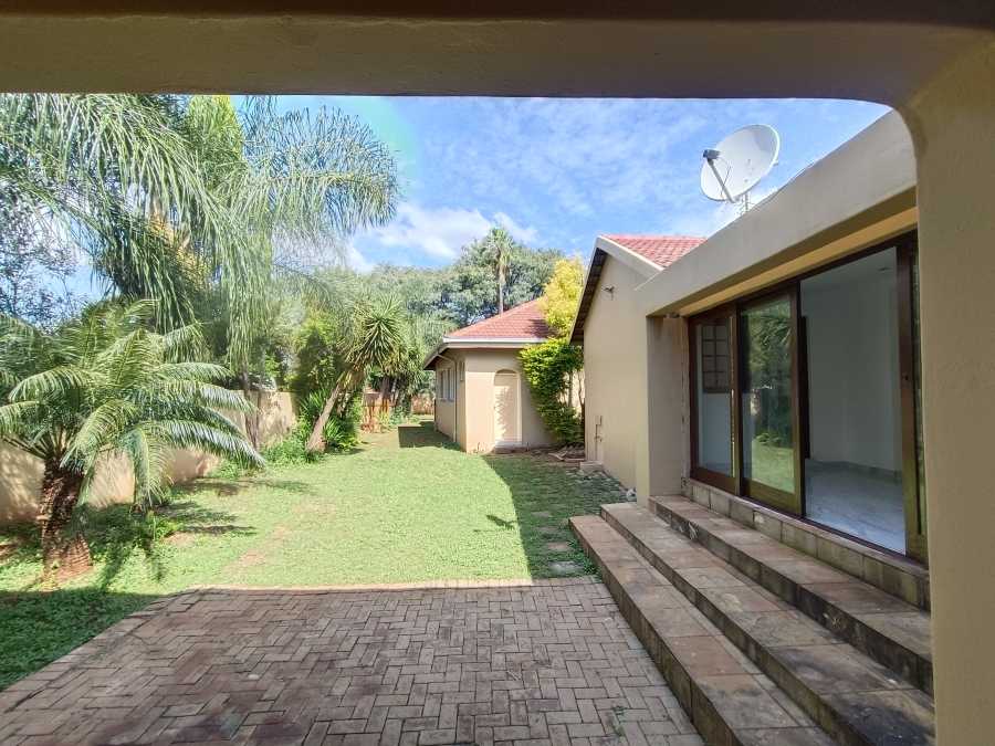 9 Bedroom Property for Sale in Hennopspark Gauteng