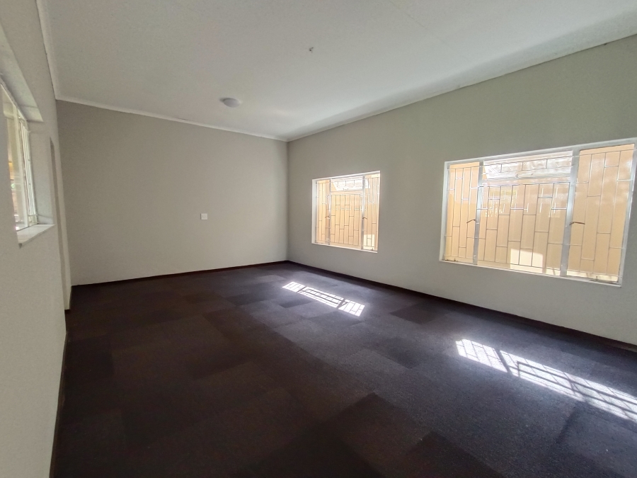 9 Bedroom Property for Sale in Hennopspark Gauteng