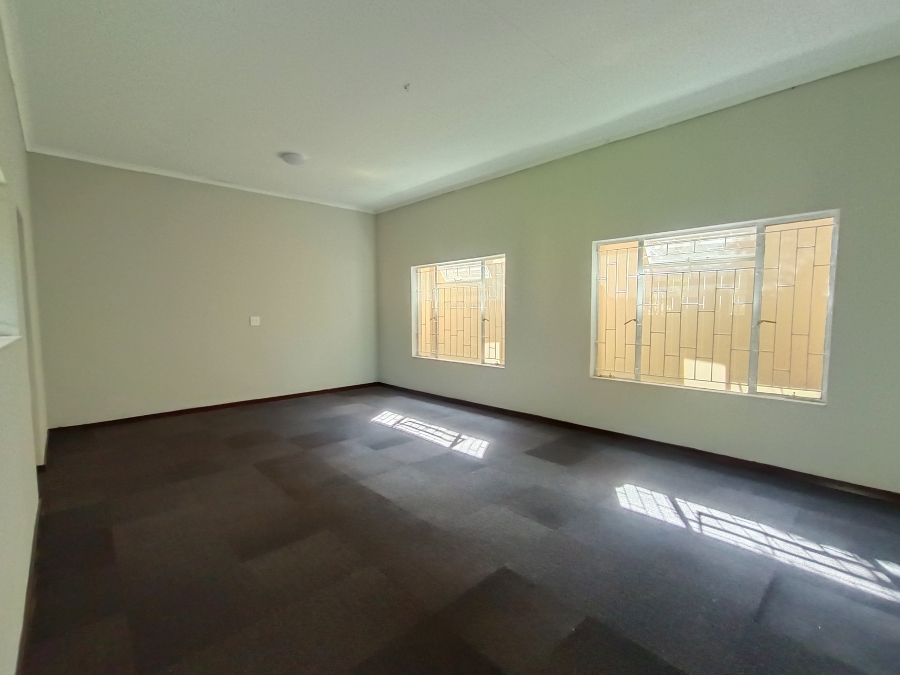 9 Bedroom Property for Sale in Hennopspark Gauteng