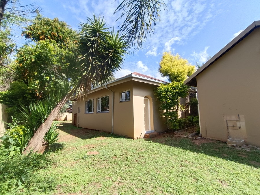 9 Bedroom Property for Sale in Hennopspark Gauteng