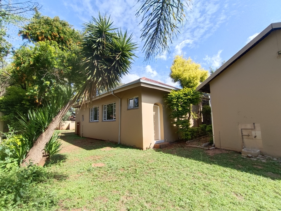 9 Bedroom Property for Sale in Hennopspark Gauteng