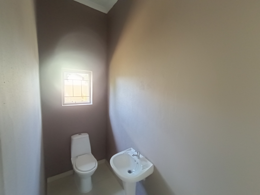 9 Bedroom Property for Sale in Hennopspark Gauteng