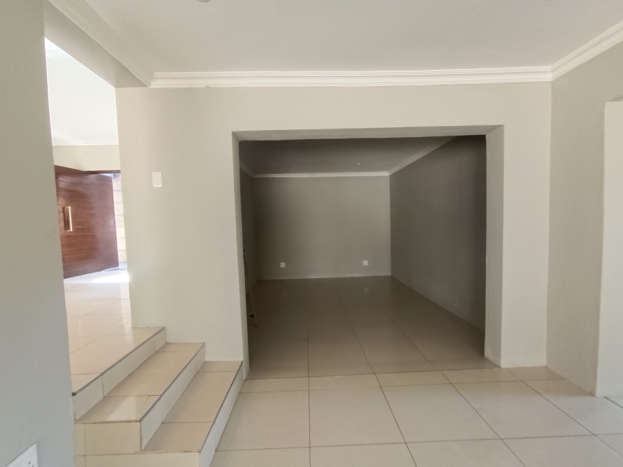 9 Bedroom Property for Sale in Hennopspark Gauteng