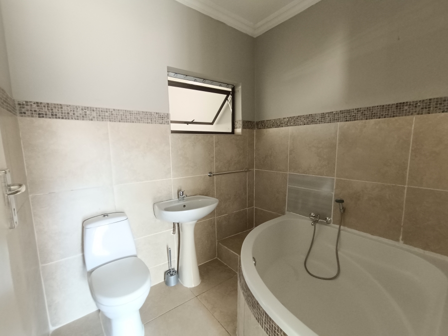 9 Bedroom Property for Sale in Hennopspark Gauteng