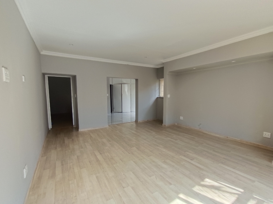 9 Bedroom Property for Sale in Hennopspark Gauteng