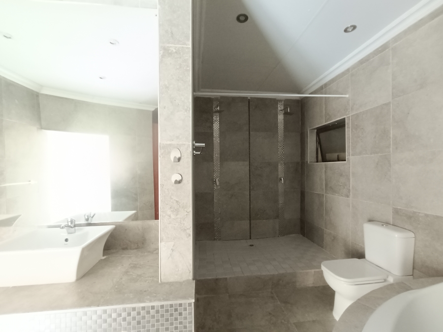 9 Bedroom Property for Sale in Hennopspark Gauteng