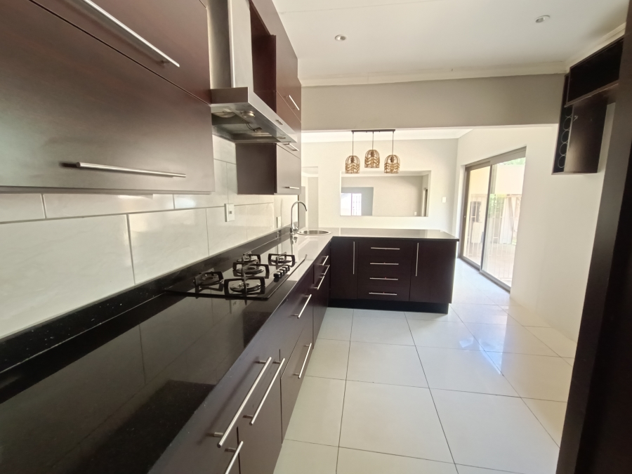 9 Bedroom Property for Sale in Hennopspark Gauteng