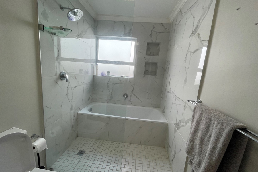 To Let 2 Bedroom Property for Rent in Morningside Gauteng