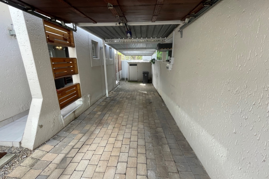 To Let 2 Bedroom Property for Rent in Morningside Gauteng