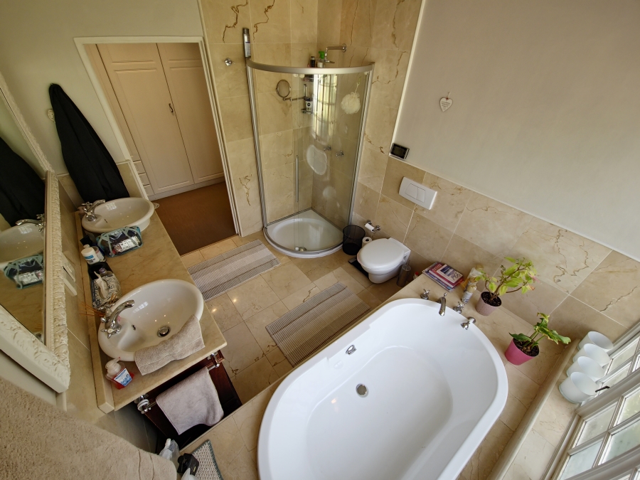 4 Bedroom Property for Sale in Clubview Gauteng
