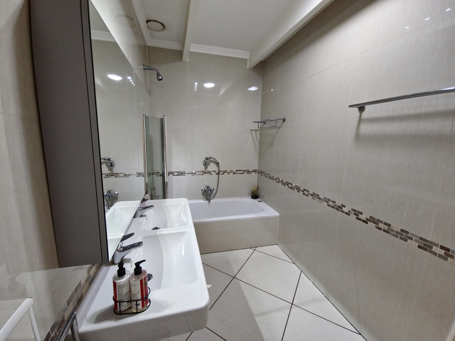 4 Bedroom Property for Sale in Clubview Gauteng