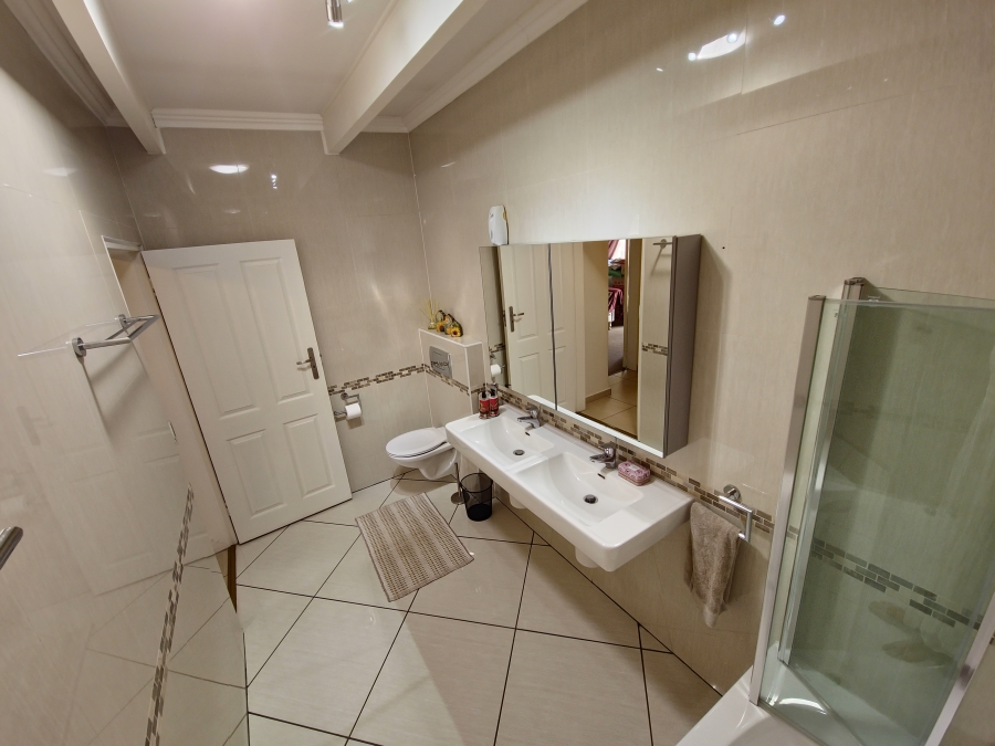 4 Bedroom Property for Sale in Clubview Gauteng