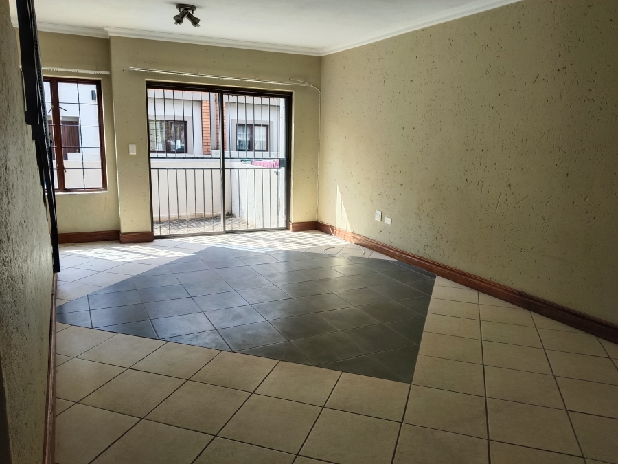 2 Bedroom Property for Sale in Zwartkop Gauteng