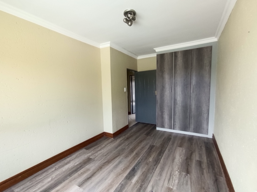 2 Bedroom Property for Sale in Zwartkop Gauteng